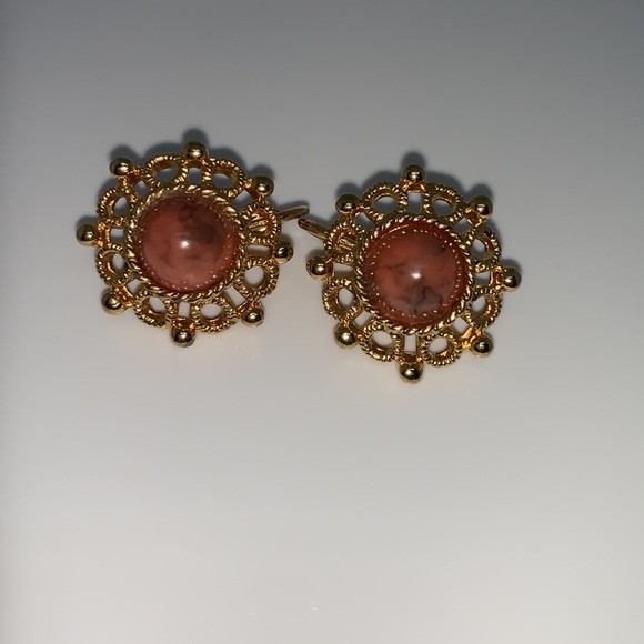 Sarah Coventry Jewelry - ❌SOLD❌Vintage Clip On Earrings Sarah Coventry